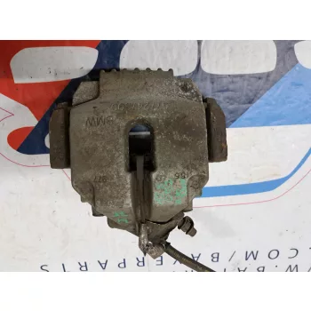   BMW E90 E91 E92 Z4 318i 320i 323i 325i 318d 320d 57/24/300 bal első féknyereg fék nyereg konzol