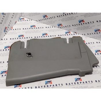 BMW E39 szürke kesztyűtartó alatti lábtér burkolat borítás   BMW E39 szürke kesztyűtartó alatti lábtér burkolat borítás