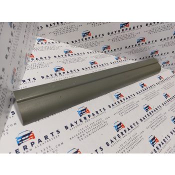 BMW E46 sedan touring szürke bal jobb első belső küszöb takaró küszöbtakaró borítás   BMW E46 sedan touring szürke bal jobb első belső küszöb takaró küszöbtakaró borítás