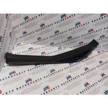 BMW E46 bal hátsó fekete küszöbbelépő küszöb belépő takaró   BMW E46 bal hátsó fekete küszöbbelépő küszöb belépő takaró