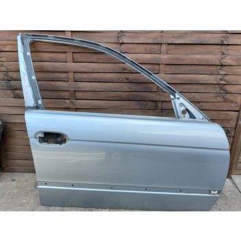 BMW E39 sedan touring ezüst Arktissilber jobb első ajtó BMW E39 sedan touring ezüst Arktissilber jobb első ajtó