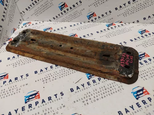 BMW E46 E87 E90 E91 E92 E93 E84 E83 X1 X3 kipufogó tartó konzol tartókonzol vaslap vas lap merevítő