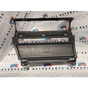 BMW E46 középkonzol középső tároló box hamutartó schaltzentrum   BMW E46 középkonzol középső tároló box hamutartó schaltzentrum