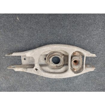 BMW E81 E82 E87 E88 E90 E91 E92 E93 E84 X1 bal jobb hátsó alsó nagy lengőkar   BMW E81 E82 E87 E88 E90 E91 E92 E93 E84 X1 bal jobb hátsó alsó nagy lengőkar