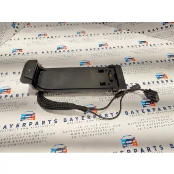   BMW E90 E91 E92 E93 gyári telefon tartó konzol középkonzol betét