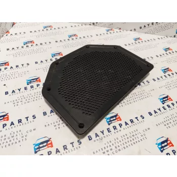   BMW E81 E82 E87 E88 E84 X1 ülés alatti mélynyomó mély hangszóró rázs borítás