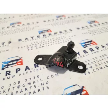   BMW E81 E87 jobb hátsó csomagtér ajtó csomagtartó gázrugó tartókonzol / gömbcsap 