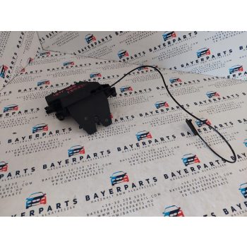 BMW E81 E82 E87 E46 E90 E92 E60 E63 sedan csomagtér csomagtartó ajtó zár motor   BMW E81 E82 E87 E46 E90 E92 E60 E63 sedan csomagtér csomagtartó ajtó zár motor
