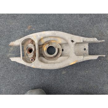 BMW E81 E82 E87 E88 E90 E91 E92 E93 E84 X1 bal jobb hátsó alsó nagy lengőkar   BMW E81 E82 E87 E88 E90 E91 E92 E93 E84 X1 bal jobb hátsó alsó nagy lengőkar