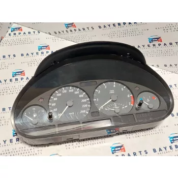   BMW e46 316 318 benzin szürke hátlapos coupe óracsoport km óra - kis hibával
