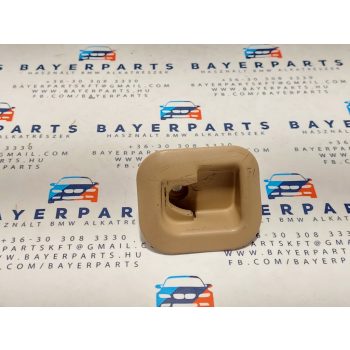 BMW E39 touring bézs kalaptartó kutyaháló bal roló kampó akasztó rögzítő tartó fül konzol tetőkárpit   BMW E39 touring bézs kalaptartó kutyaháló bal roló kampó akasztó rögzítő tartó fül konzol tetőkárpit