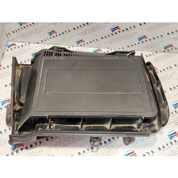 BMW E39 520i 523i 525i 528i 530i 525tds 525i 530i  jobb  pollenszűrő ház pollenszűrőház - hibákkal   BMW E39 520i 523i 525i 528i 530i 525tds 525i 530i  jobb  pollenszűrő ház pollenszűrőház - hibákkal