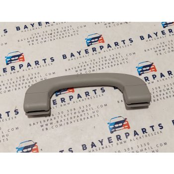 BMW E90 E91 E60 E61 E84 X1 sedan touring tetőkárpit jobb hátsó szürke kapaszkodó   BMW E90 E91 E60 E61 E84 X1 sedan touring tetőkárpit jobb hátsó szürke kapaszkodó