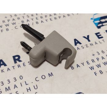 BMW E90 E91 E84 X1 sedan touring szürke napellenző rögzítő tartó fül konzol tetőkárpit   BMW E90 E91 E84 X1 sedan touring szürke napellenző rögzítő tartó fül konzol tetőkárpit