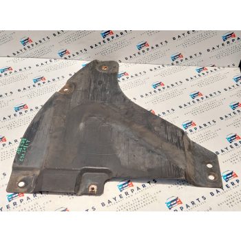 BMW E81 E82 E90 E91 E84 X1 120i 125i 128i 135i 320i 323i 325i 328i 330i alsó burkolat páncél haslemez haspáncél középső hátsó   BMW E81 E82 E90 E91 E84 X1 120i 125i 128i 135i 320i 323i 325i 328i 330i alsó burkolat páncél haslemez haspáncél középső hátsó