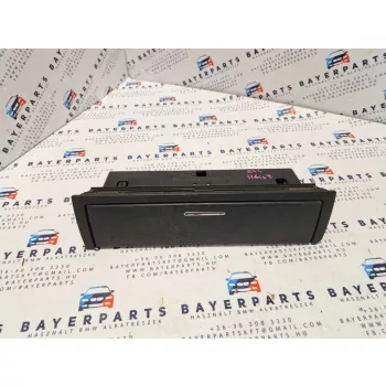   BMW E46 középső tároló szemüvegtartó box hamutartó konzol - karcos