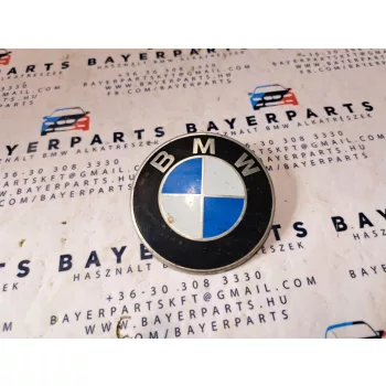   BMW E46 E90 F30 F22 F31 F32 stb bontott hátsó embléma 74mm