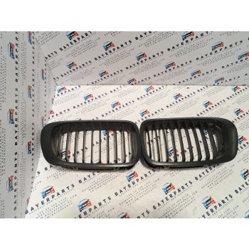 BMW E46 coupe vese hűtőrács, hiányos fülekkel BMW E46 coupe vese hűtőrács, hiányos fülekkel