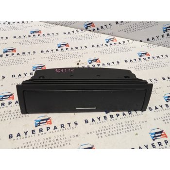 BMW E46 középső tároló szemüvegtartó box hamutartó konzol   BMW E46 középső tároló szemüvegtartó box hamutartó konzol