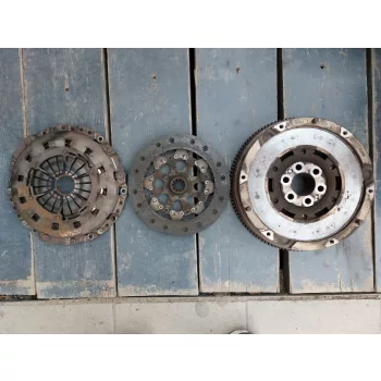   BMW E46 N40 N42 N45 N46 316i 318i kettőstömegű lendkerék kuplung szett