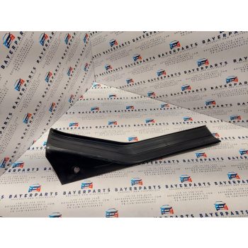 BMW E36 sedan touring fekete jobb hátsó küszöb belépő küszöbbelépő   BMW E36 sedan touring fekete jobb hátsó küszöb belépő küszöbbelépő