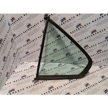 BMW E36 sedan bal hátsó ajtó háromszög kis oldalüveg oldal üveg   BMW E36 sedan bal hátsó ajtó háromszög kis oldalüveg oldal üveg