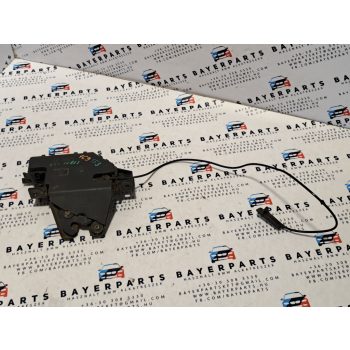 BMW E81 E82 E87 E46 E90 E92 E60 E63 sedan csomagtér csomagtartó ajtó zár motor   BMW E81 E82 E87 E46 E90 E92 E60 E63 sedan csomagtér csomagtartó ajtó zár motor