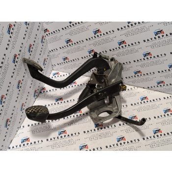   BMW E46 manuális  váltós pedál fékpedál kuplung konzol pedálsor