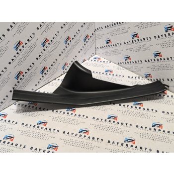 BMW E46 sedan touring fekete bal hátsó küszöb takaró küszöbtakaró borítás   BMW E46 sedan touring fekete bal hátsó küszöb takaró küszöbtakaró borítás