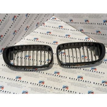 BMW E46 coupe cabrio facelift szimpla fényes fekete vese hűtőrács   BMW E46 coupe cabrio facelift szimpla fényes fekete vese hűtőrács