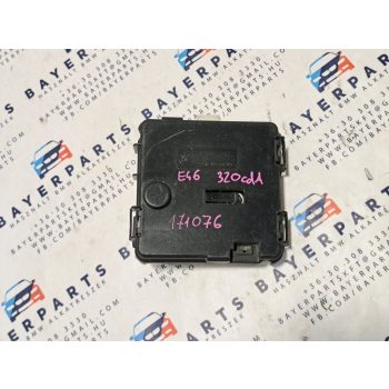 BMW E46 kis biztosítéktábla pozitív kábel biztosíték doboz   BMW E46 kis biztosítéktábla pozitív kábel biztosíték doboz