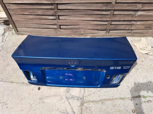 BMW E46 coupe kék topasblau csomagtér fedél ajtó üresen hibával