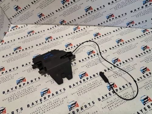 BMW E81 E82 E87 E46 E90 E92 E60 E63 sedan csomagtér csomagtartó ajtó zár motor