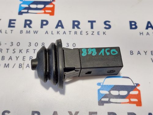 BMW E46 E90 E91 E92 E60 E61 E65 F01 E83 E70 E71 X3 X5 X6 E82 E88  tankajtó tank fedél ajtó ütköző kilökő