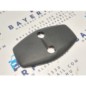 BMW E46 sedan touring ajtó zár ütköző takaró BMW E46 sedan touring ajtó zár ütköző takaró