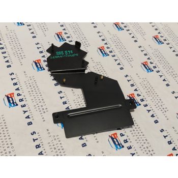 BMW E46 sedan coupe PDC tolatóradar vezérlő doboz modul controller egység tartó konzol   BMW E46 sedan coupe PDC tolatóradar vezérlő doboz modul controller egység tartó konzol