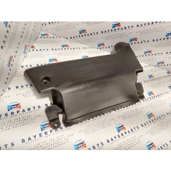 BMW E46 hűtő feletti motor burkolat motorburkolat borítás légbeömlő   BMW E46 hűtő feletti motor burkolat motorburkolat borítás légbeömlő