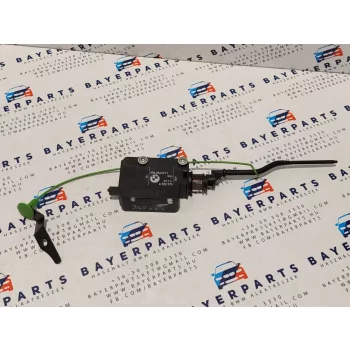 BMW E46 tankajtó tank ajtó zár nyitó motor