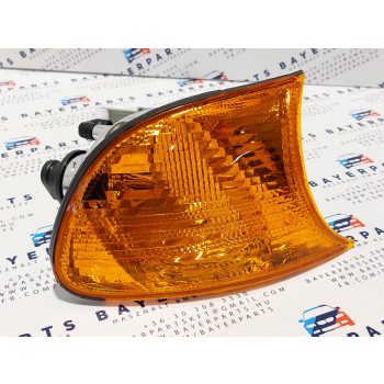 BMW E46 coupe cabrio facelift előtti új jobb első sárga index lámpa   BMW E46 coupe cabrio facelift előtti új jobb első sárga index lámpa