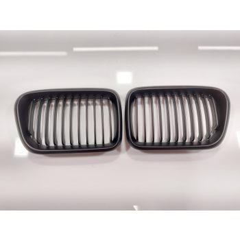 BMW E36 facelift szimpla matt fekete vese hűtőrács BMW E36 facelift szimpla matt fekete vese hűtőrács