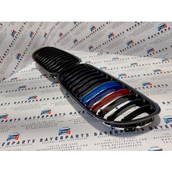 BMW E90 E91 LCI sedan touring új M szimpla fényes fekete vese hűtőrács   BMW E90 E91 LCI sedan touring új M szimpla fényes fekete vese hűtőrács