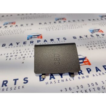 BMW E90 E91 E92 E93 fekete OBD takaró fedél BMW E90 E91 E92 E93 fekete OBD takaró fedél