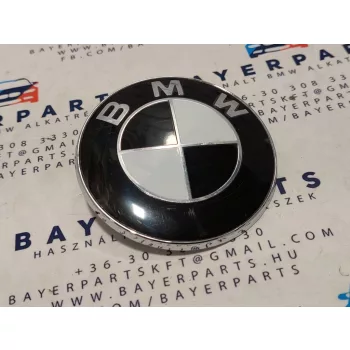   BMW E46 E30 E36 E39 E38 E90 X5 stb bontott fekete első embléma 82mm