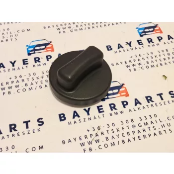   BMW E21 E30 E36 E46 E12 E28 E34 E39 E24 E23 E32 E38 E31 E53 X5 benzin / diesel tanksapka - régi - univerzális