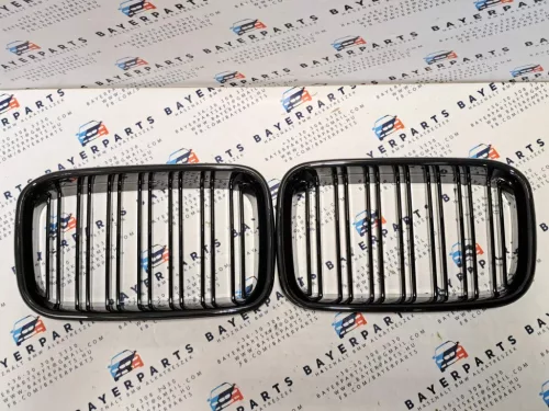 BMW E36 új facelift előtti dupla fényes fekete vese hűtőrács