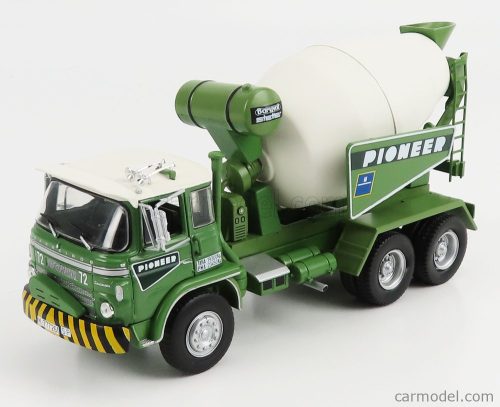 BARREIROS  CENTAURO TRUCK CEMENT MIXER BETONIERA 3-ASSI 1968  GREEN WHITE