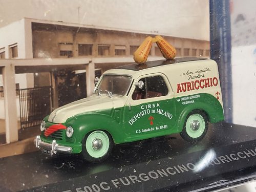 Fiat 500C van Auricchio year 1951 cream white / green 1:43 Altaya