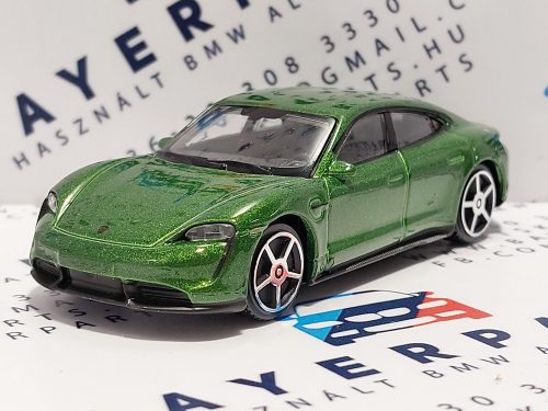 Porsche Taycan Turbo S (2019) - zöld - Bburago - 1:43