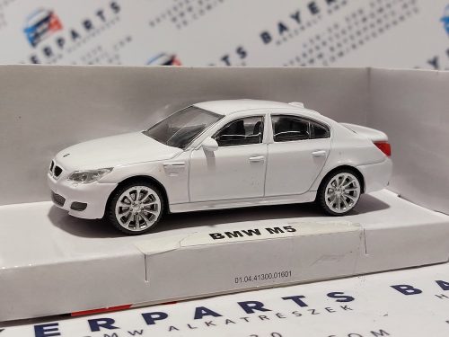 BMW E60 M5 (2005) - Rastar - 1:43 - fehér