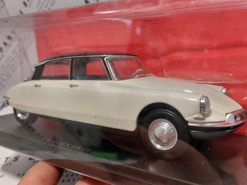 Citroen DS19 DS (1956) - Edicola - 1:24